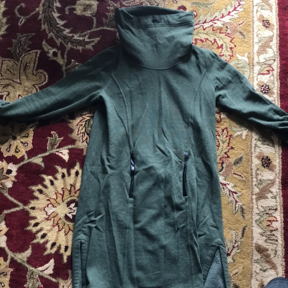 Sweatshirt dress